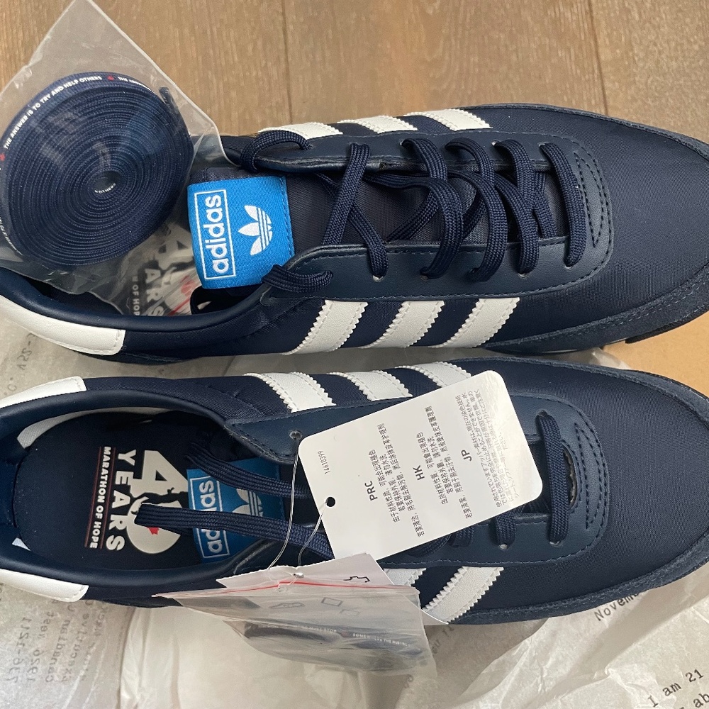 M8/W9.5  Adidas Terry Fox 40th Anniversary Gazelle - New in box